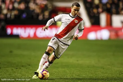 Real Madrid : accord avec Benfica pour De Tomas ?