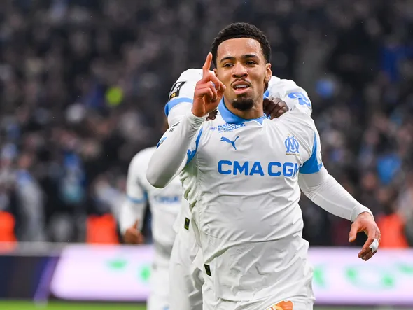 Mercato OM : “il deviendra un grand joueur”, De Zerbi déjà sous le charme d’Ethan Nwaneri