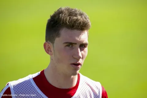 Laporte ferait du pied pour signer au Barça