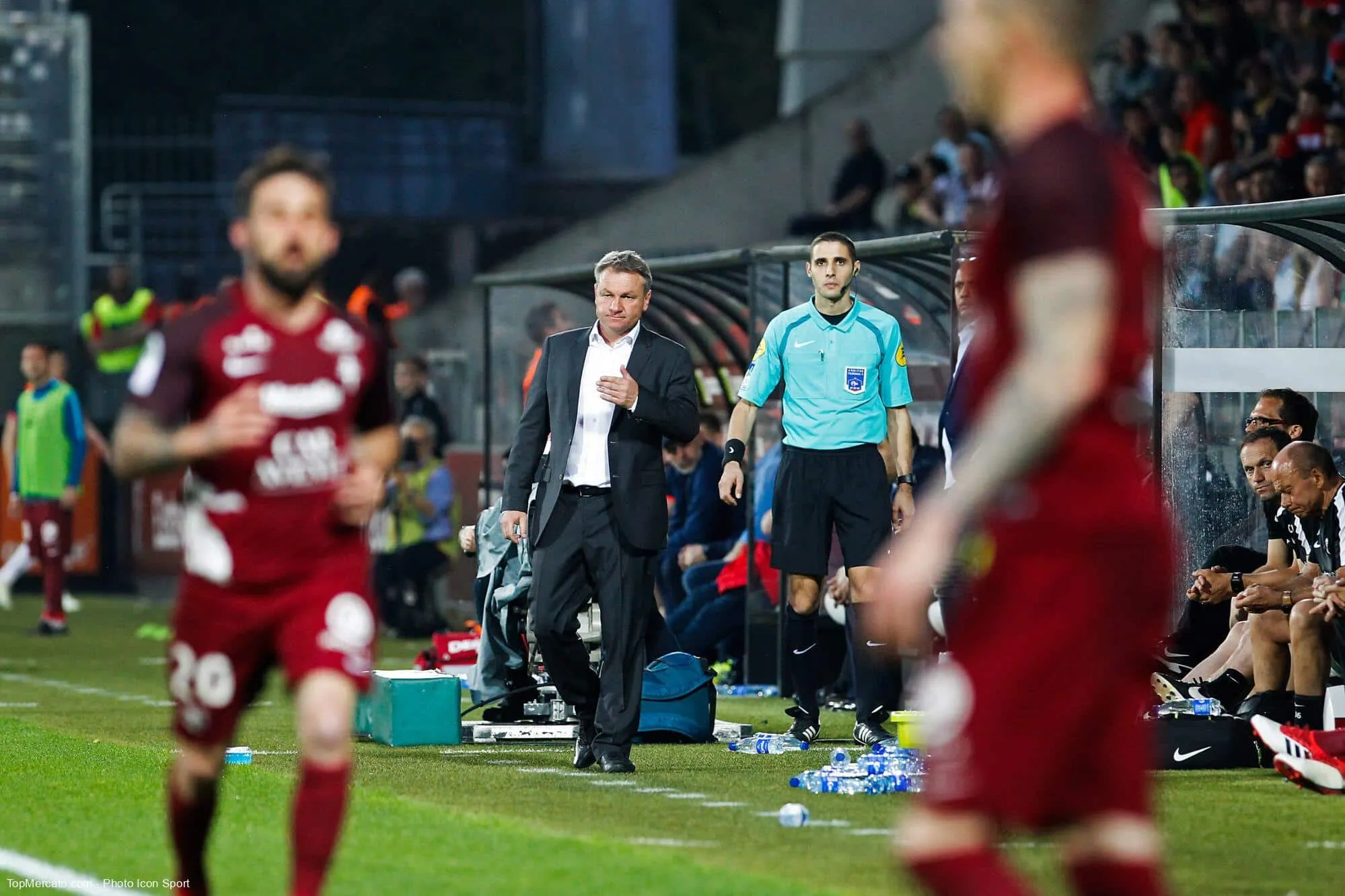 En février 2018, quel Messin insulte le coach qui l’a envoyé en réserve, Frédéric Hantz, avant d’être proche d’en venir aux mains ?