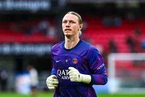 Mercato – Après l’échec estival Zion Suzuki, le PSG tranche sur l’avenir de Matvey Safonov