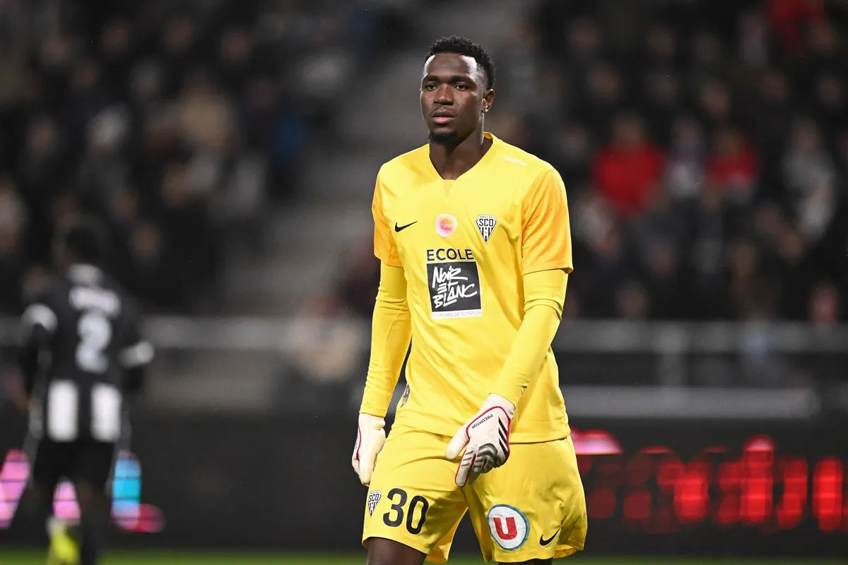 Yahia Fofana, Angers