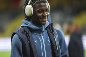 Mercato OM : l’impressionnante liste des 9 prétendants de Darryl Bakola qui risquent de déchanter