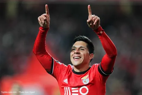Enzo Pérez, la surprise du chef oranje à Manchester ?