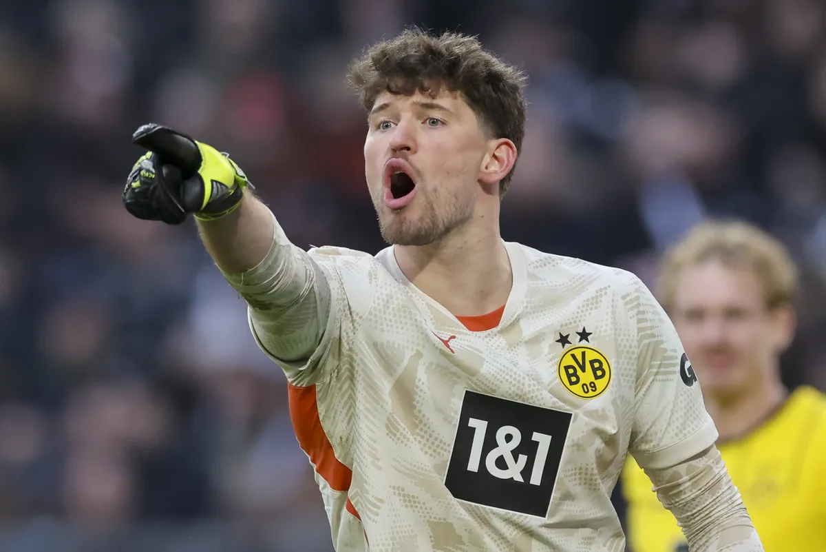 Gregor Kobel Borussia Dortmund