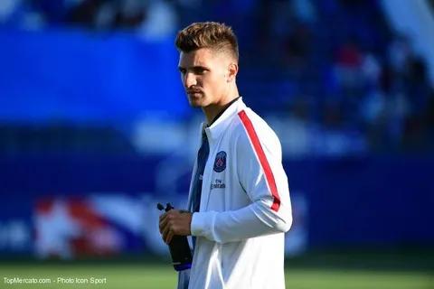 PSG : un prétendant inattendu pour Meunier ?