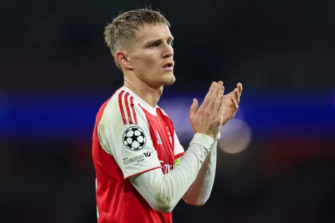 Mercato Barça : Arsenal fixe un prix inatteignable pour Martin Odegaard