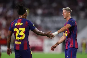 Jules Koundé, Robert Lewandowski, FC Barcelone