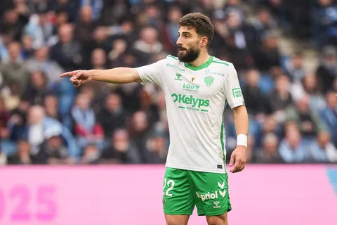Mercato ASSE : Strasbourg à la lutte avec un club de C1 pour Davitashvili