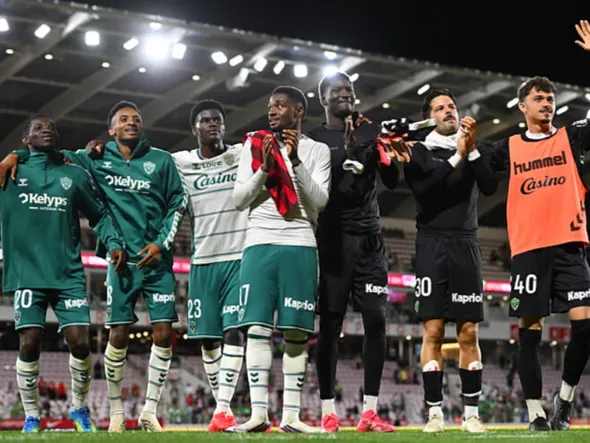 Mercato ASSE : “ce n’est que le début”, une recrue estivale lorgne la place de titulaire d’un taulier
