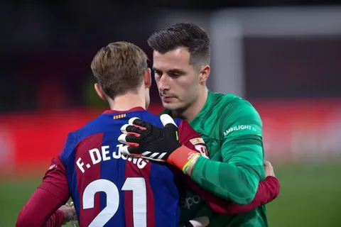 Mercato Barça : 2 pistes s’offrent à un joueur frustré par Hansi Flick