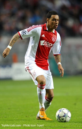 Ajax Amsterdam : Danny Blind  Van der Wiel ne partira pas avant