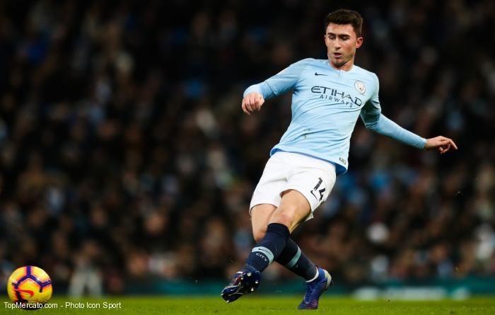 Man City Une Longue Absence Pour Aymeric Laporte
