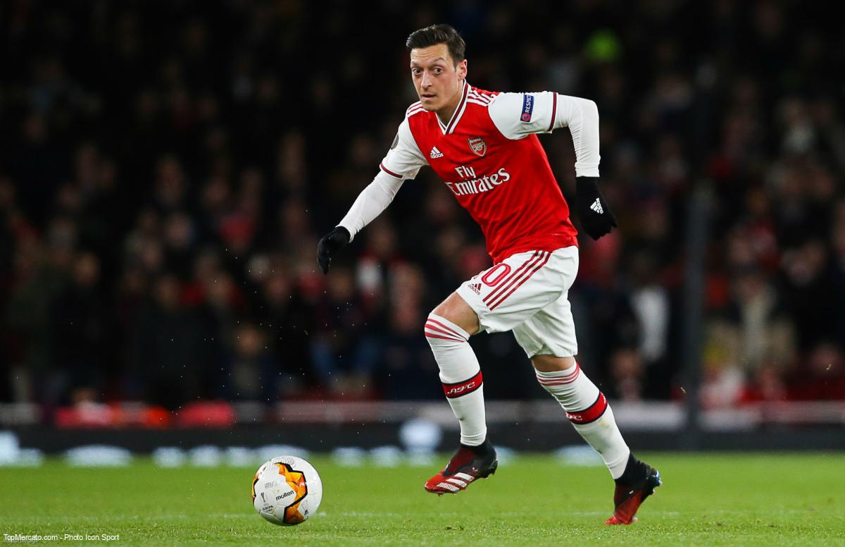 Arsenal : Monreal explique pourquoi Özil n’a plus joué