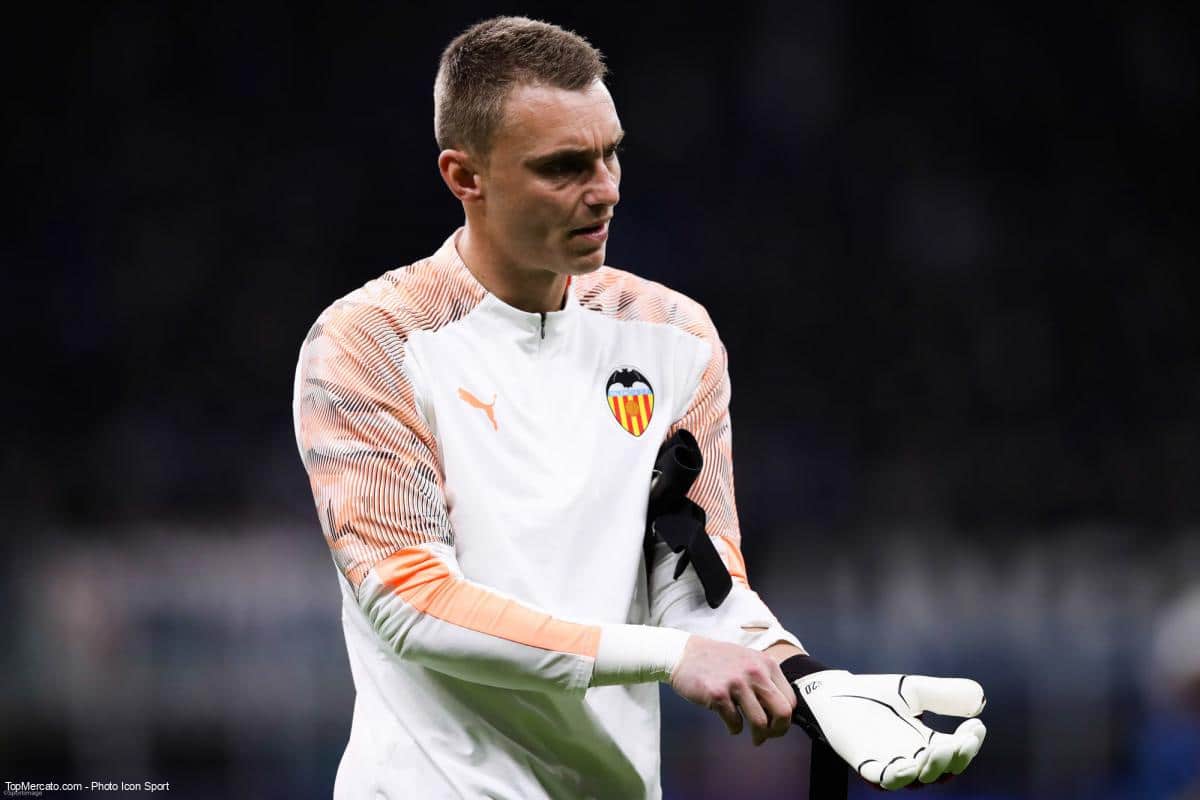 Rennes prêt à frapper fort avec Cillessen et Umtiti ?