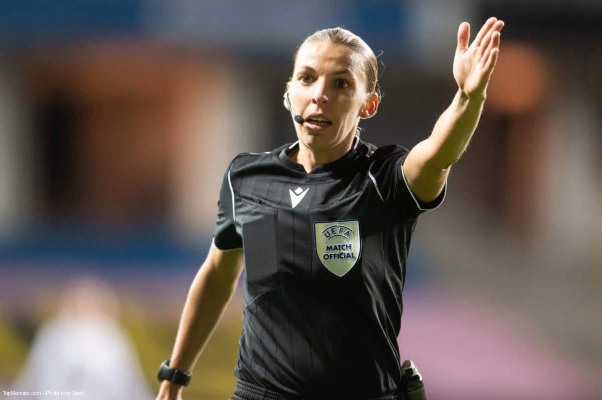 Ligue 1 : Ménès se paye les arbitres français