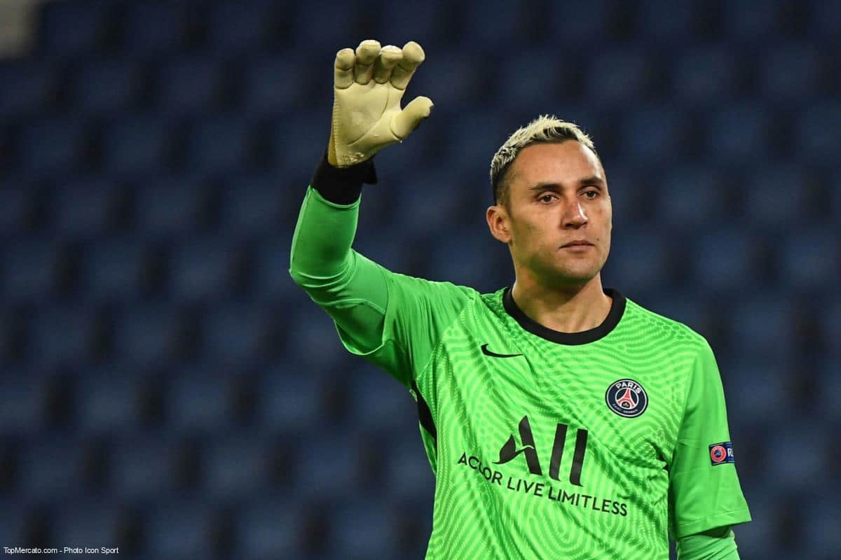 PSG : une porte de sortie de dernière minute trouvée pour Keylor Navas ?