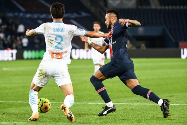 Hiroki Sakai et Neymar