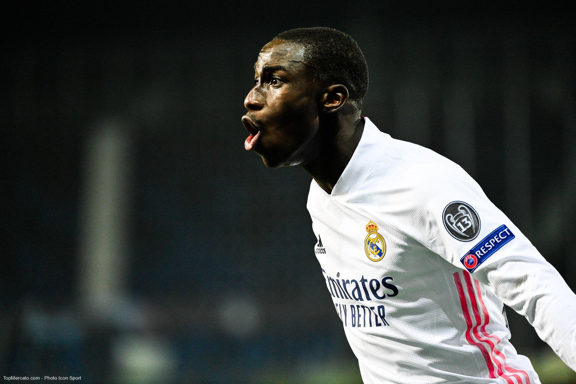 Real Madrid : Ferland Mendy envisagerait un départ