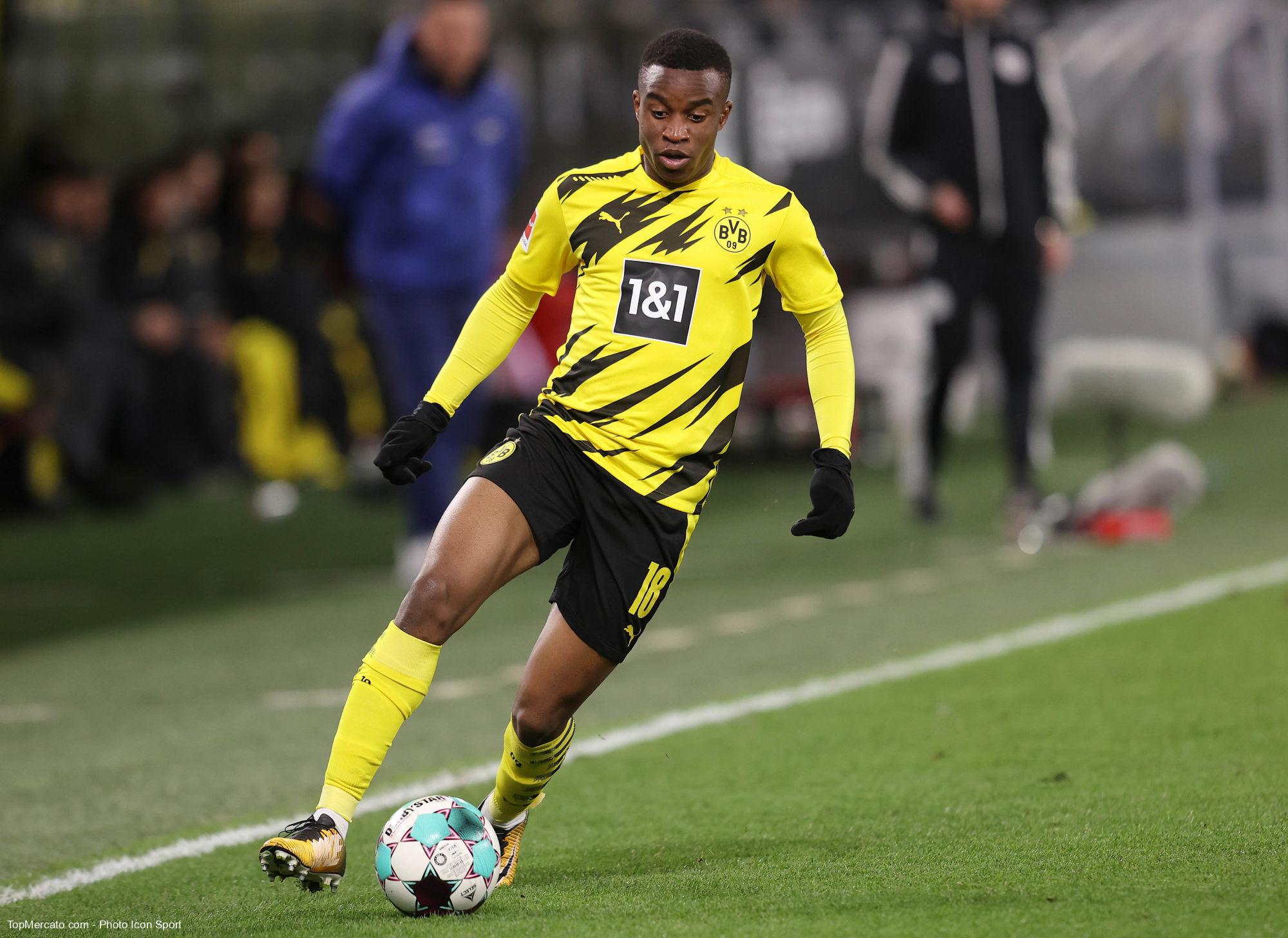 Dortmund : le prodige Moukoko veut déjà partir