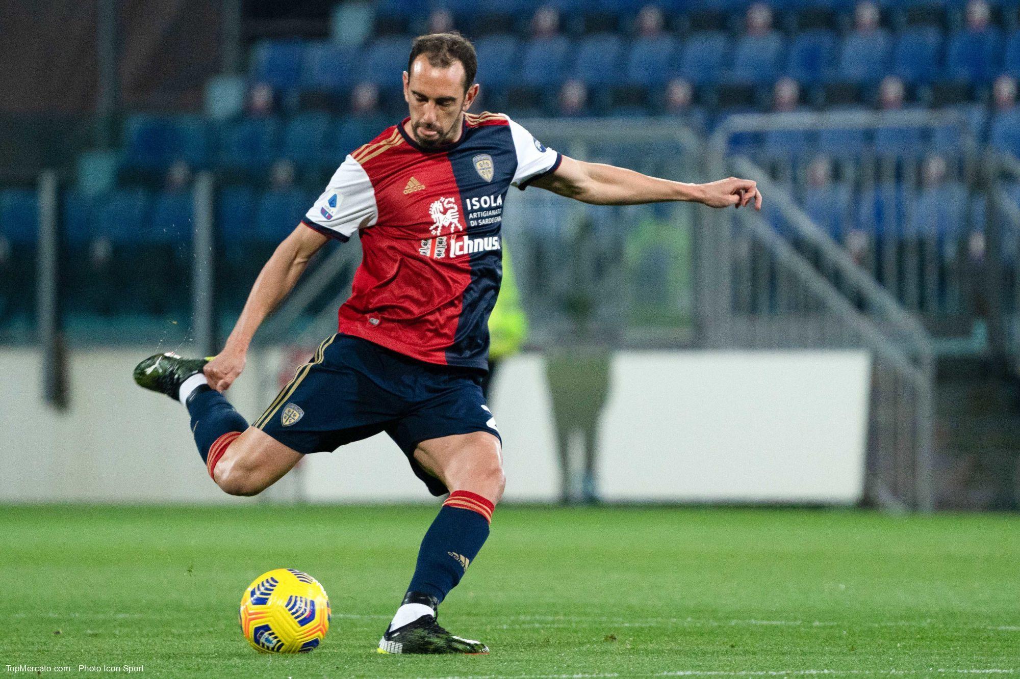 Cagliari : Godin confirme son départ