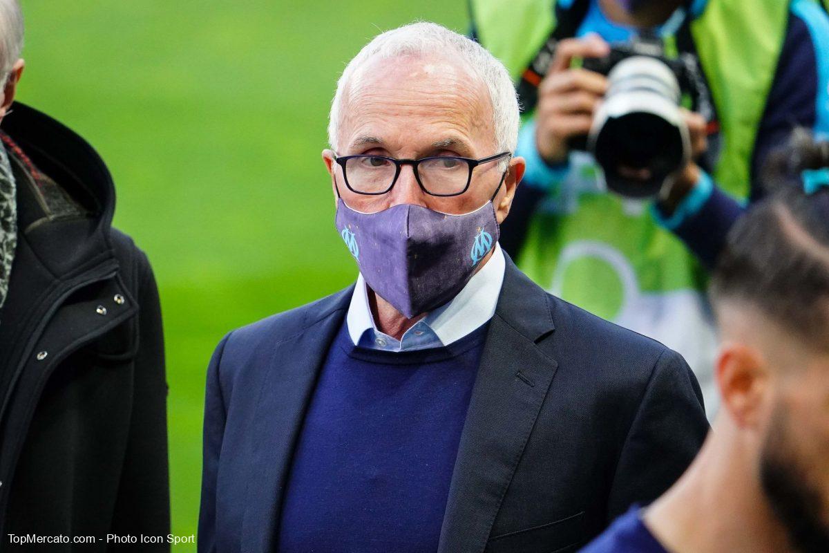 Frank McCourt, OM