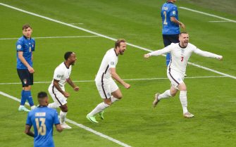 Luke Shaw, Angleterre-Italie