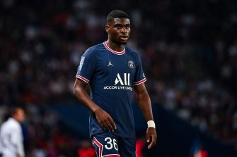 Eric Junior Dina-Ebimbe, PSG