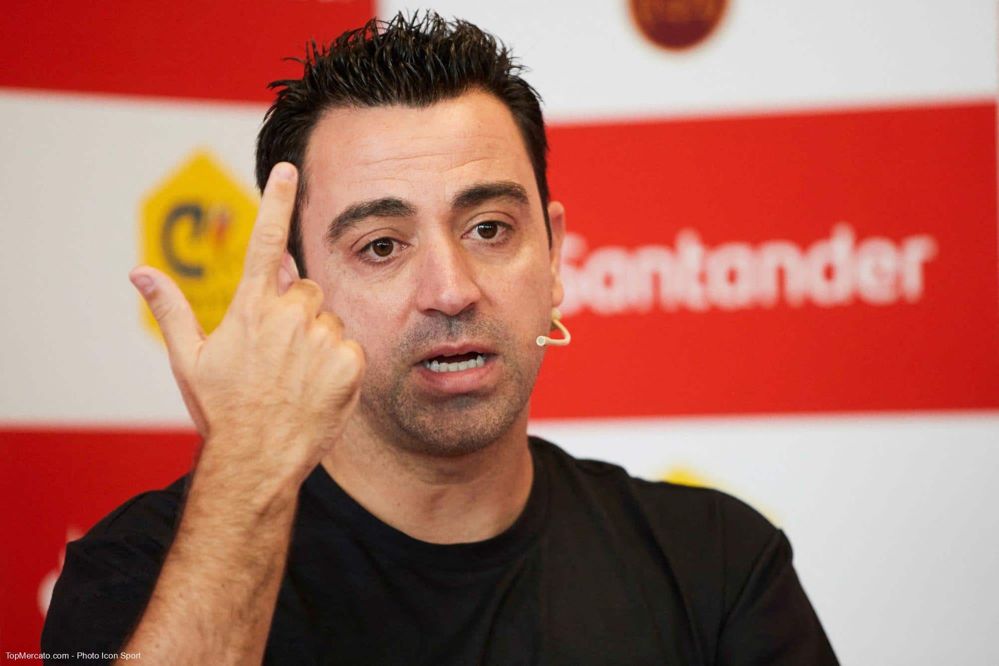 Barça : Xavi confirme un accord pour un départ