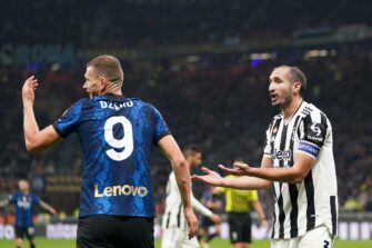 Edin Dzeko et Giorgio Chiellini, match Inter Milan-Juventus Turin