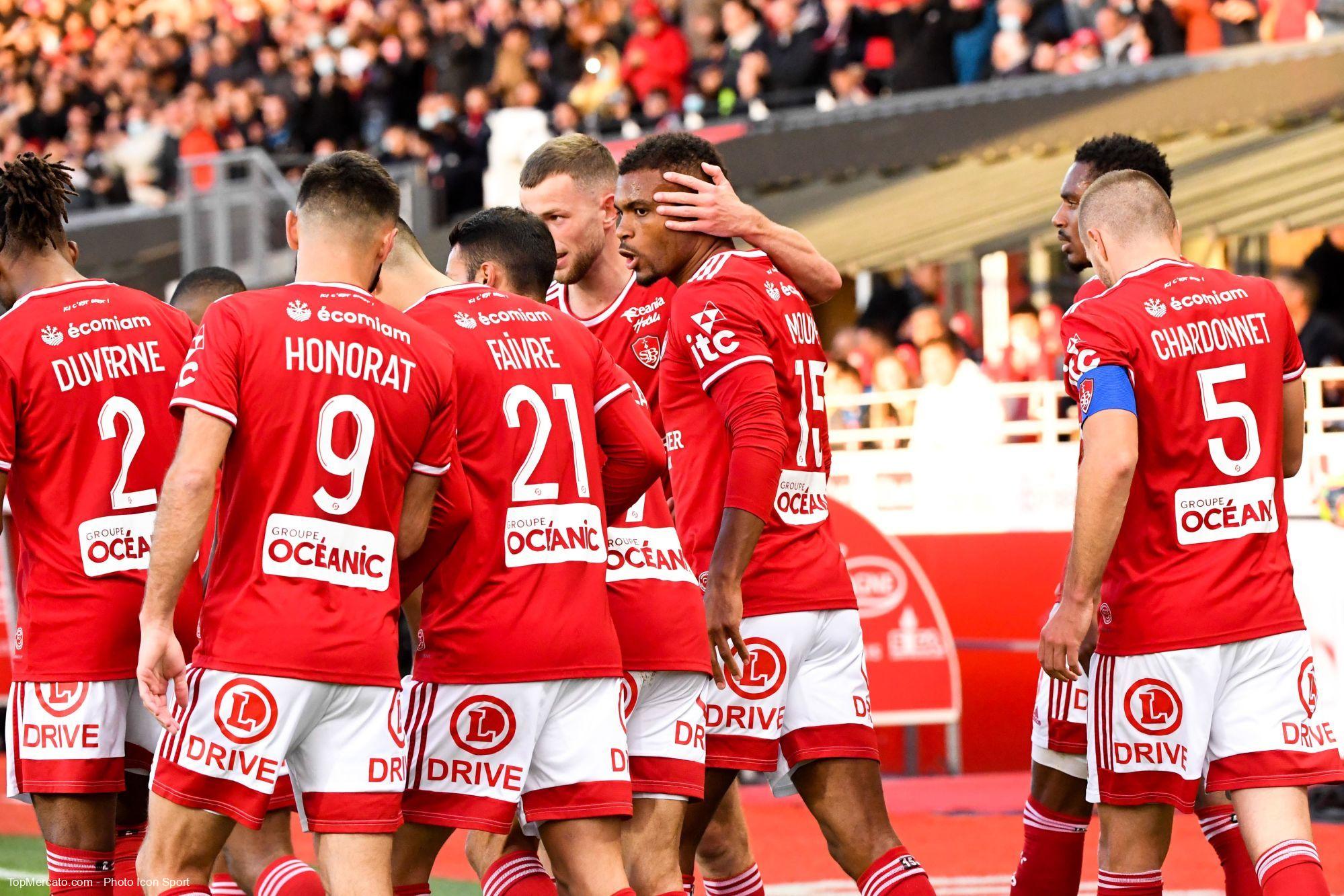 Steve Mounié, Brest, stade Brestois