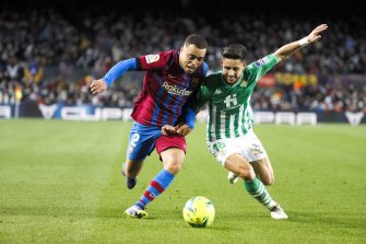 Sergiño Dest Alex Moreno match Betis Barça FC Barcelone