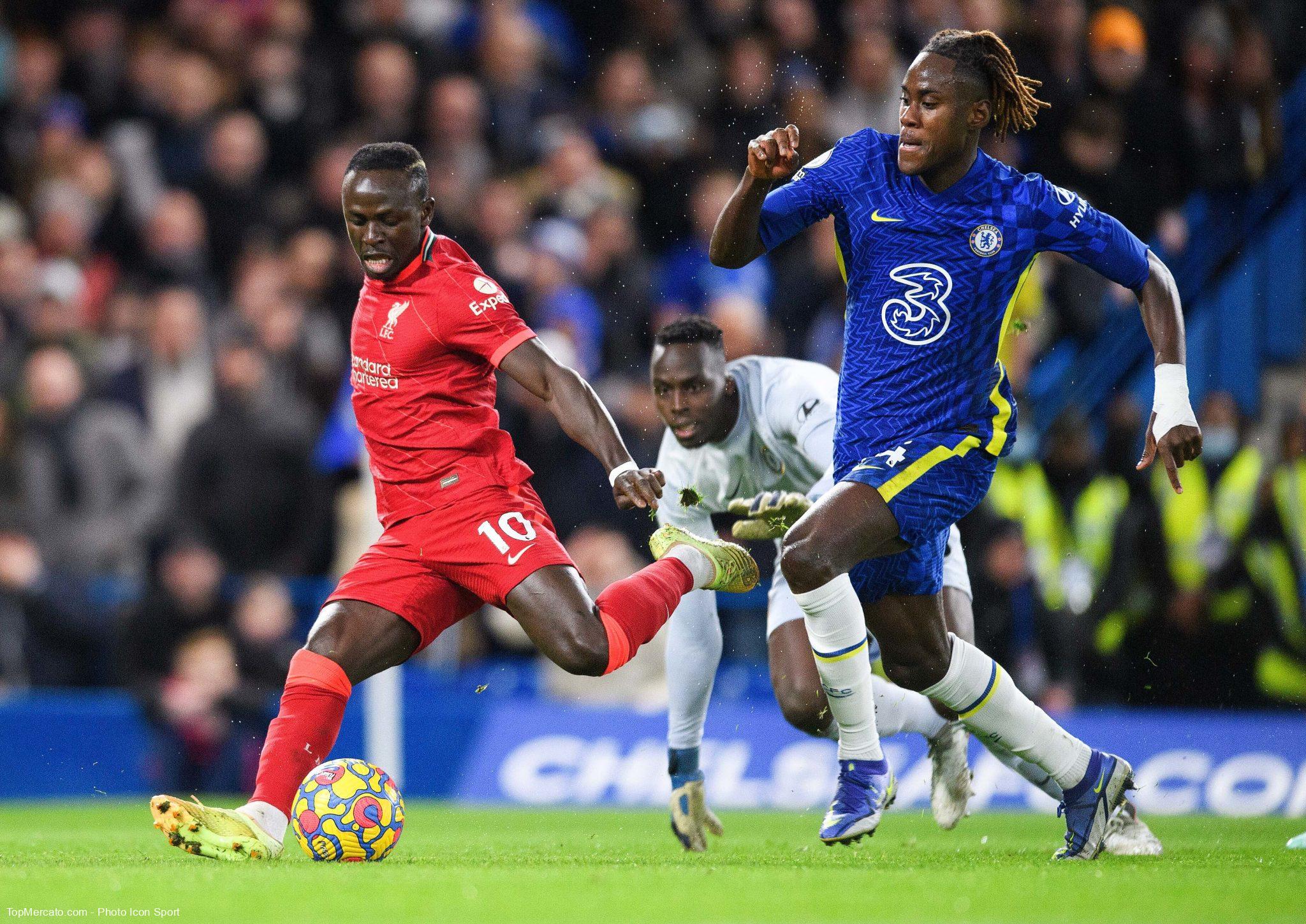 Liverpool : Mané ne ferme pas la porte à la Ligue 1