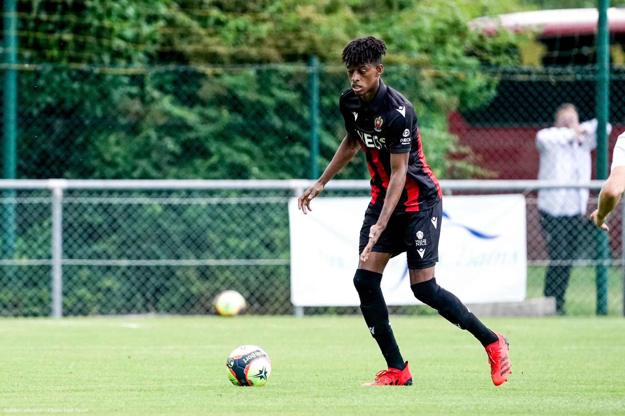 Nice : Robson Bambu file aux Corinthians