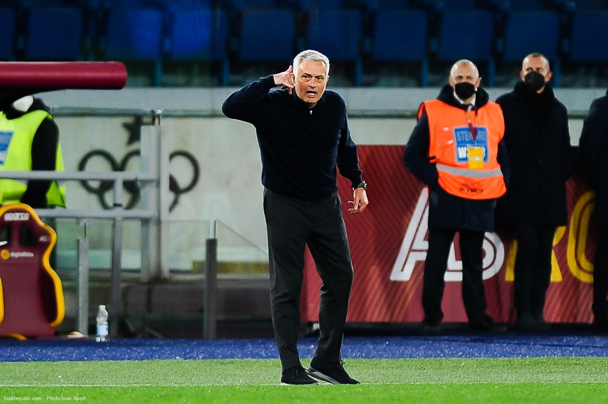 Mourinho allume les supporters de la Roma