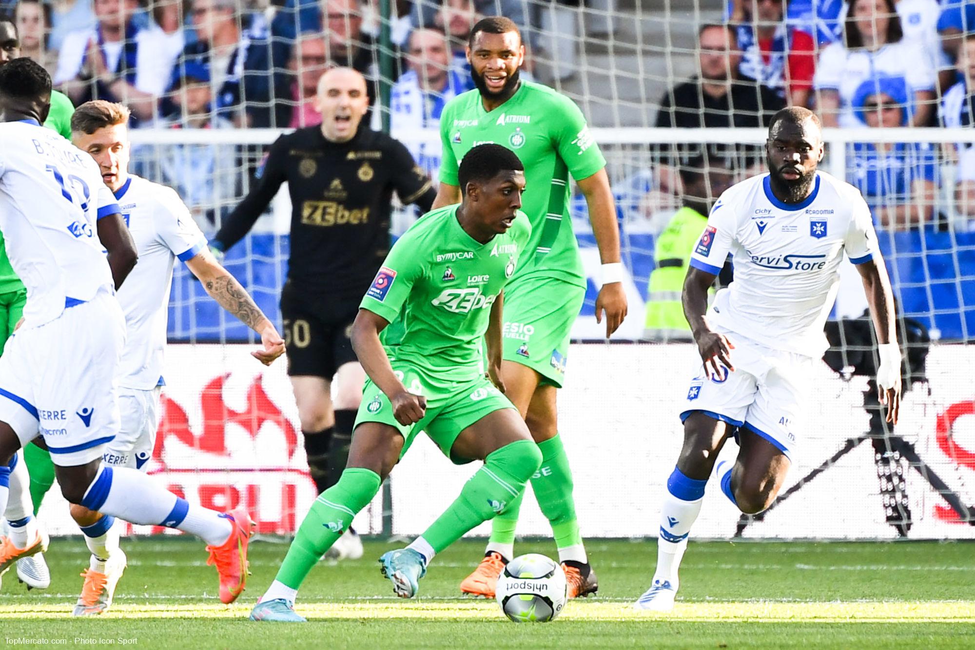 Barrage L1-L2 : l'ASSE accrochée à Auxerre à l'aller