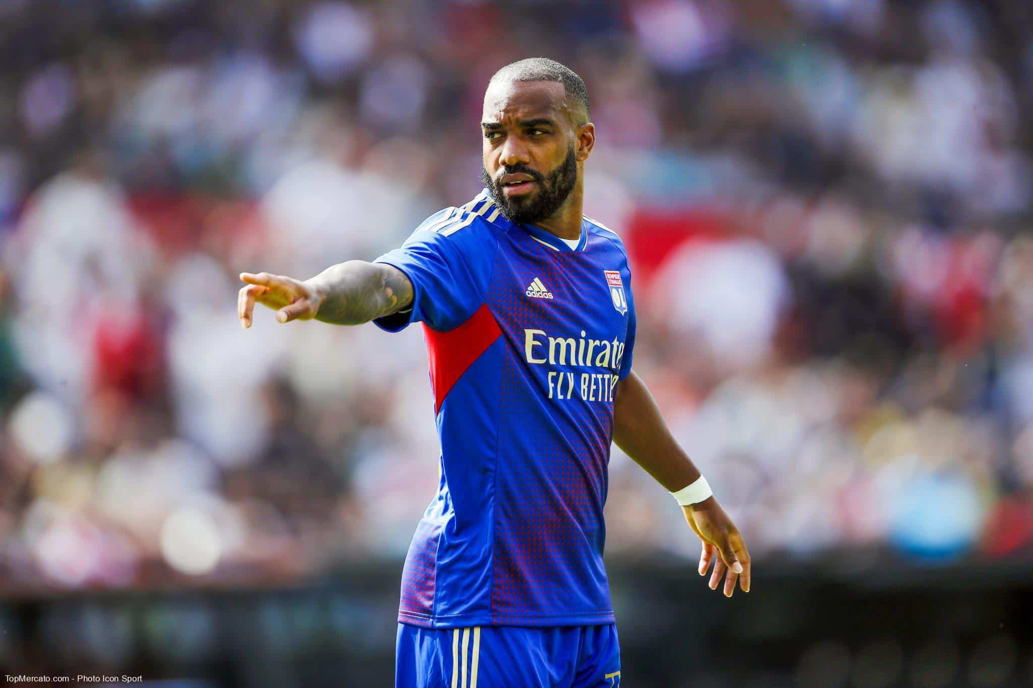 OL : les excuses de Lacazette aux supporters