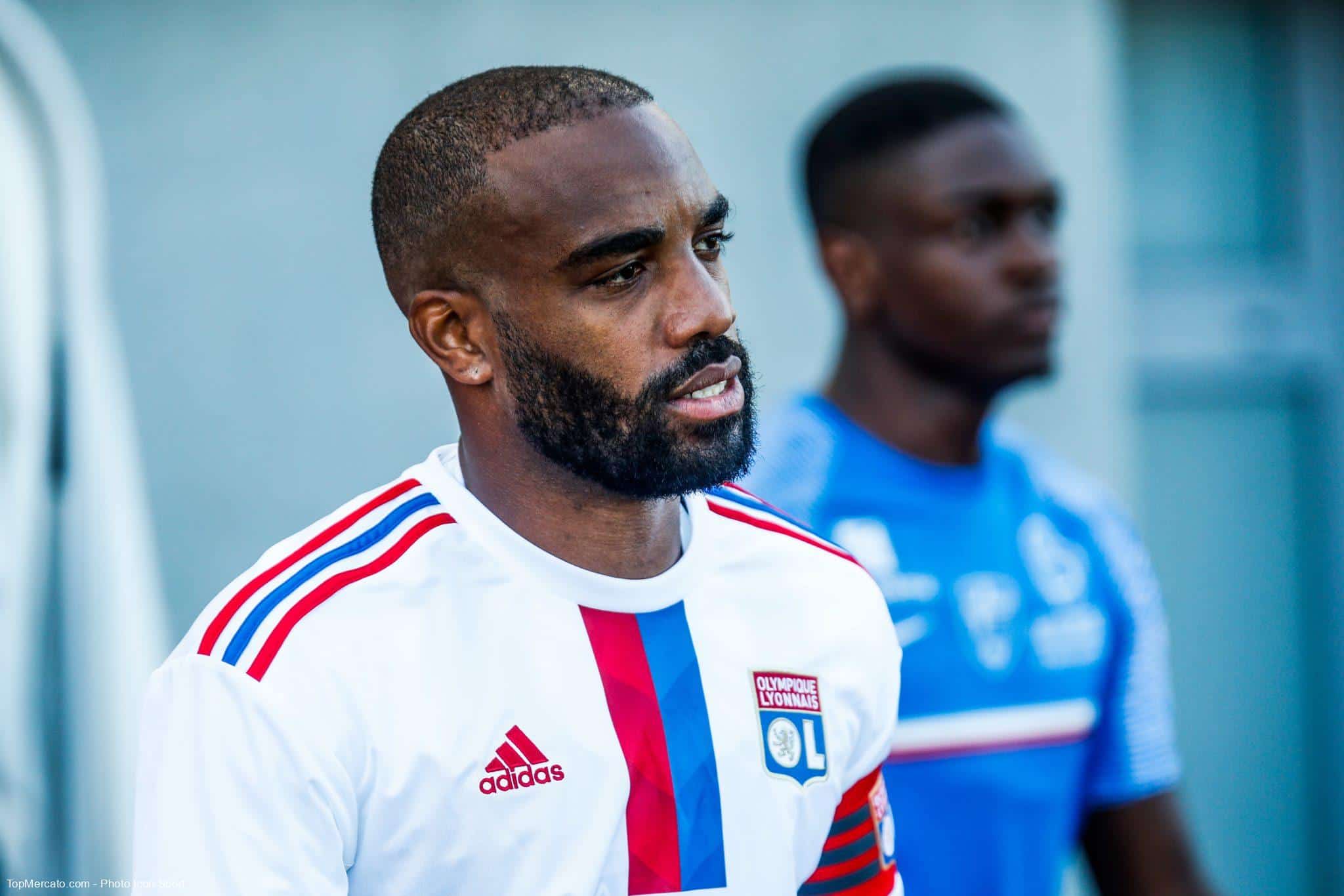 OL : surpris par les choix de Bosz, Lacazette lâche son entraîneur