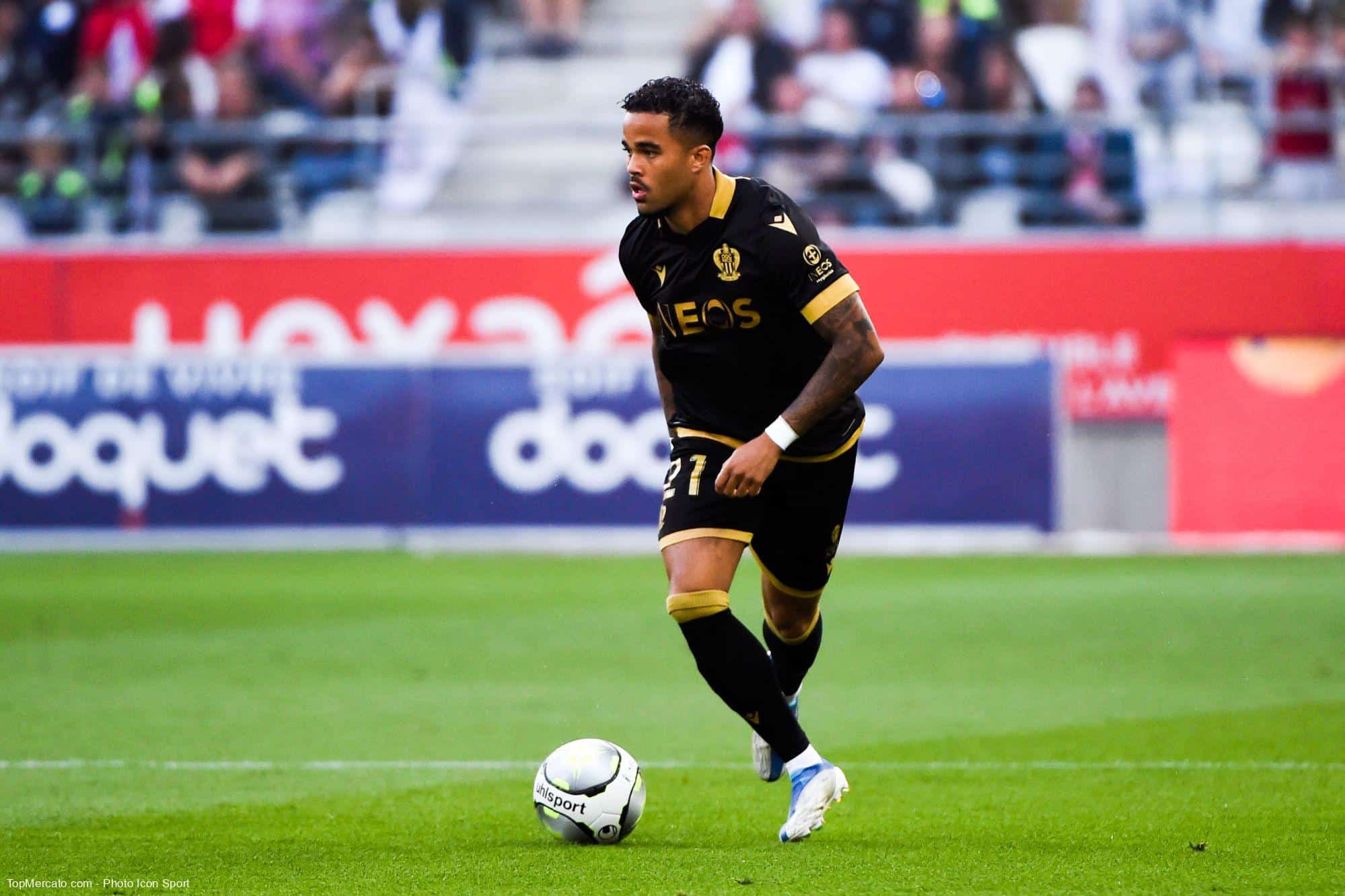 AS Rome : deux clubs toujours en course pour Kluivert