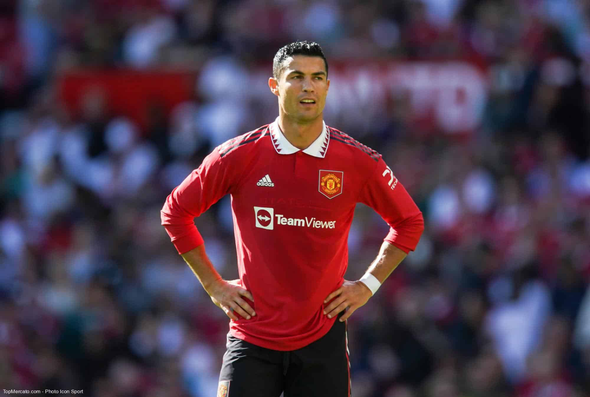 Manchester United: Eric ten Hag out of position against Cristiano Ronaldo