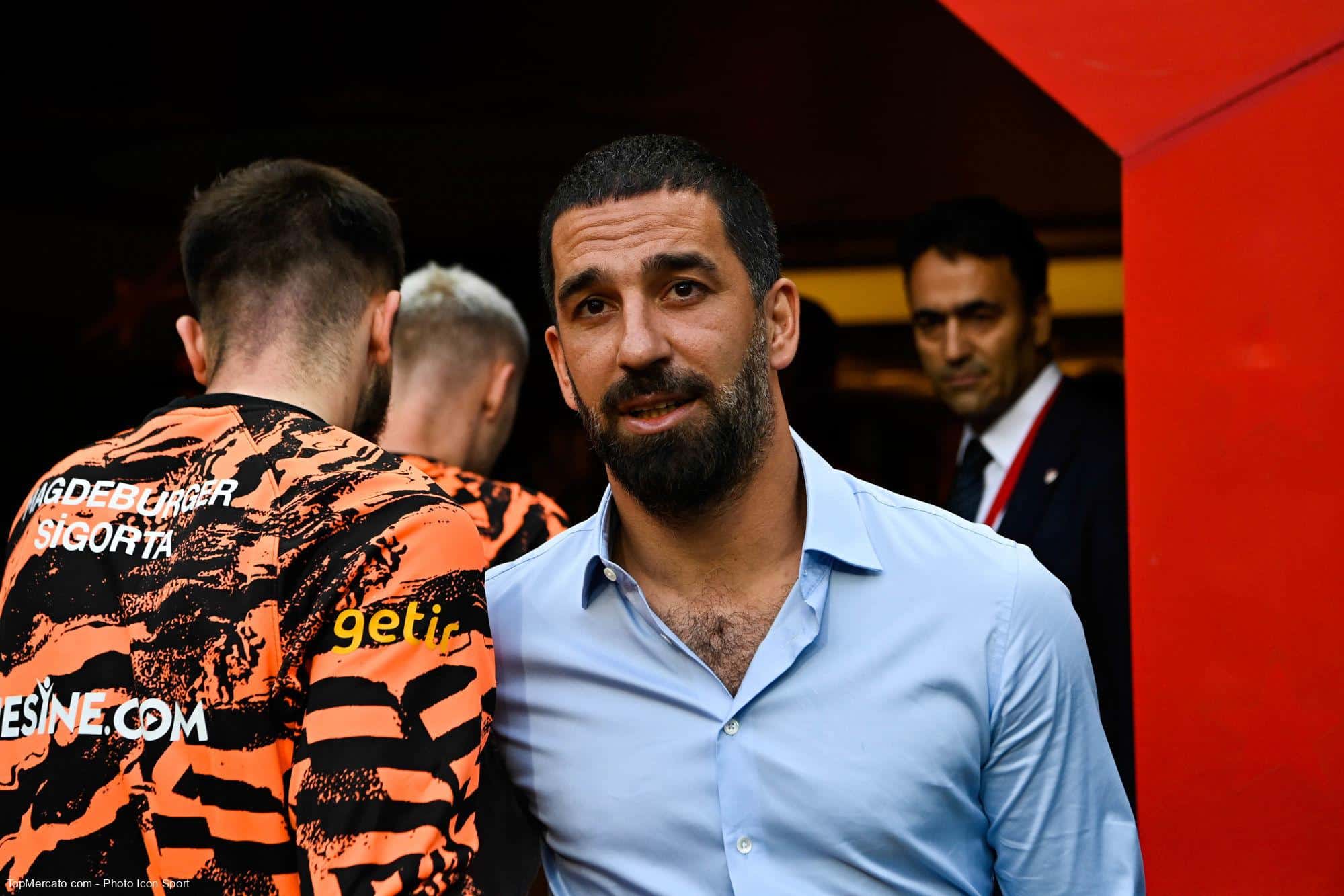 Turquie : un ex du Barça et de l'Atlético prend sa retraite