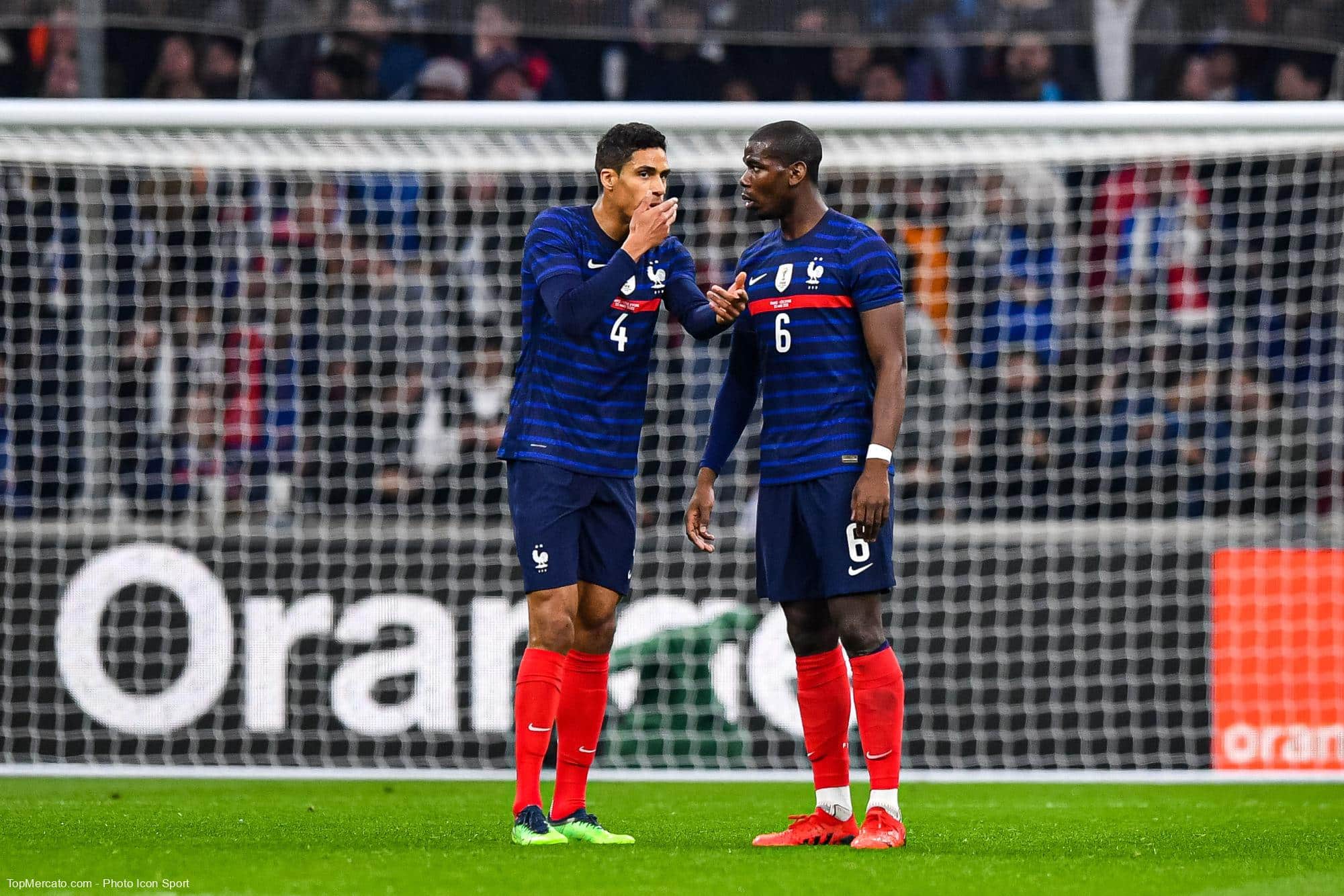 Equipe de France : Varane soutient Pogba