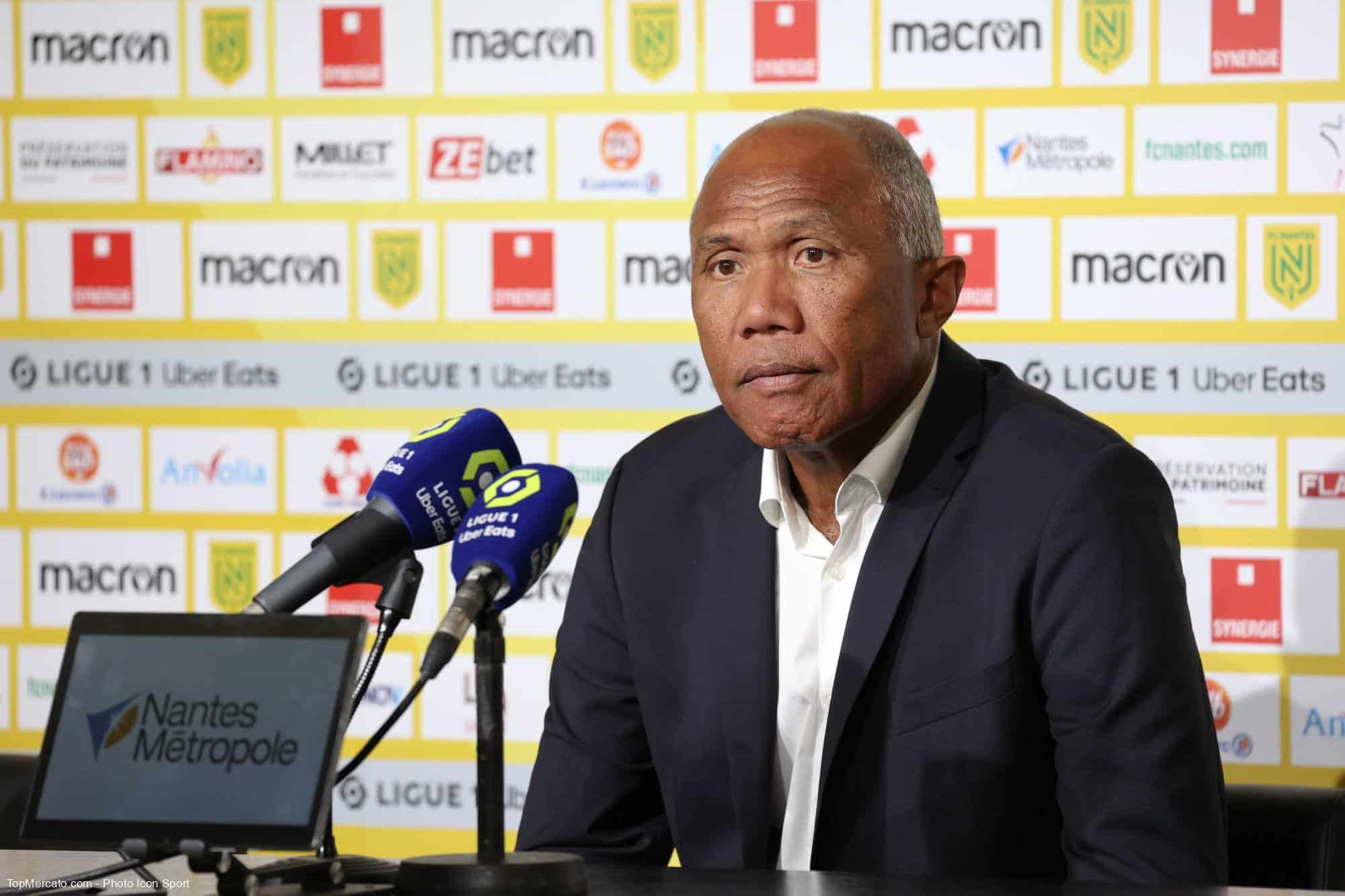 Nantes : Kombouaré persiste et signe sur l'arbitrage