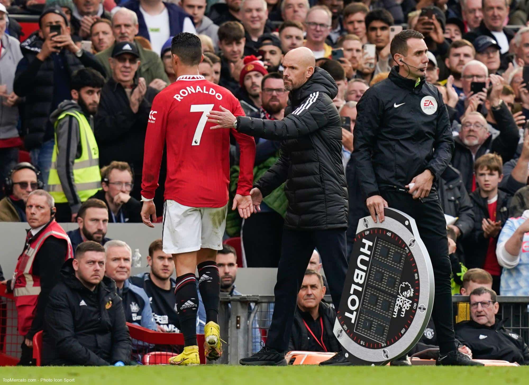 Manchester United : Ten Hag botte en touche sur Ronaldo