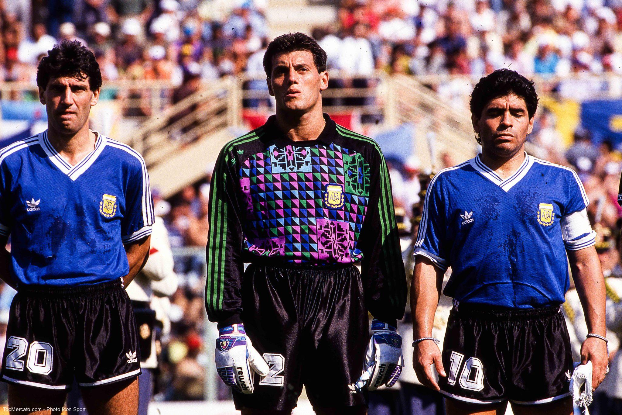 Rétro Coupe du monde : le rituel du pipi de Goycochea avant les tirs au but (1990)