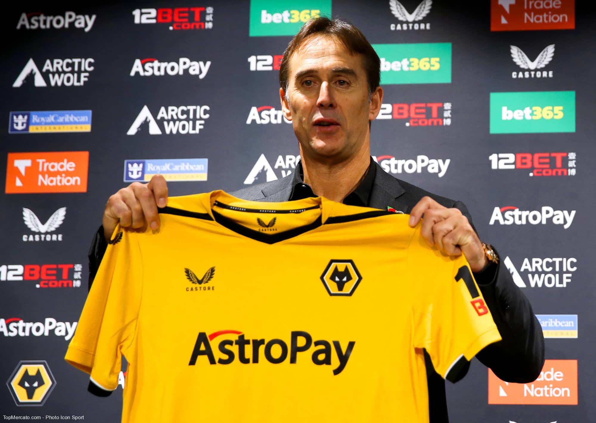 Wolverhampton : Lopetegui fait le point sur l'avenir d'un cadre