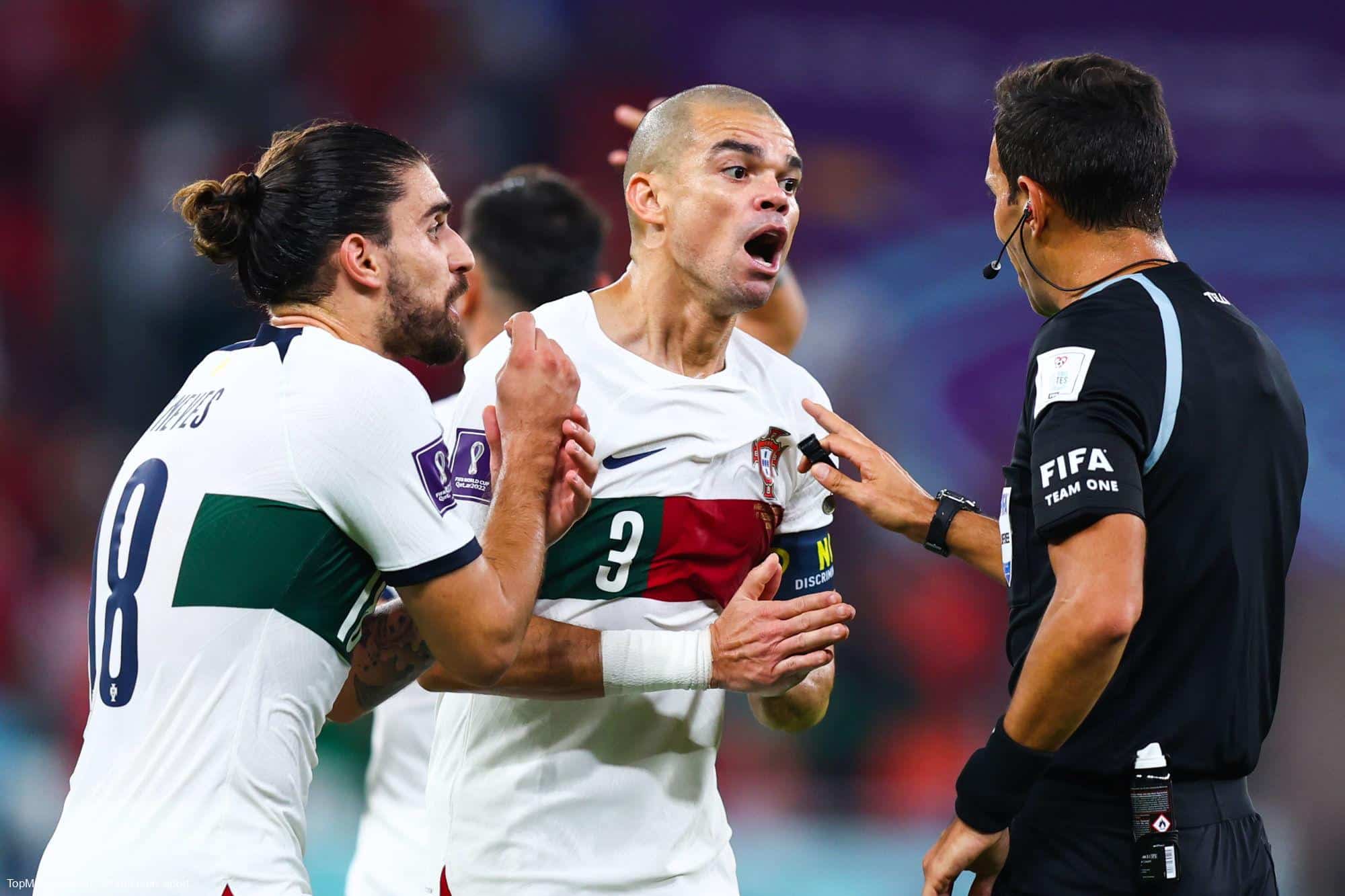 Portugal : Pepe s'en prend violemment à l'arbitre