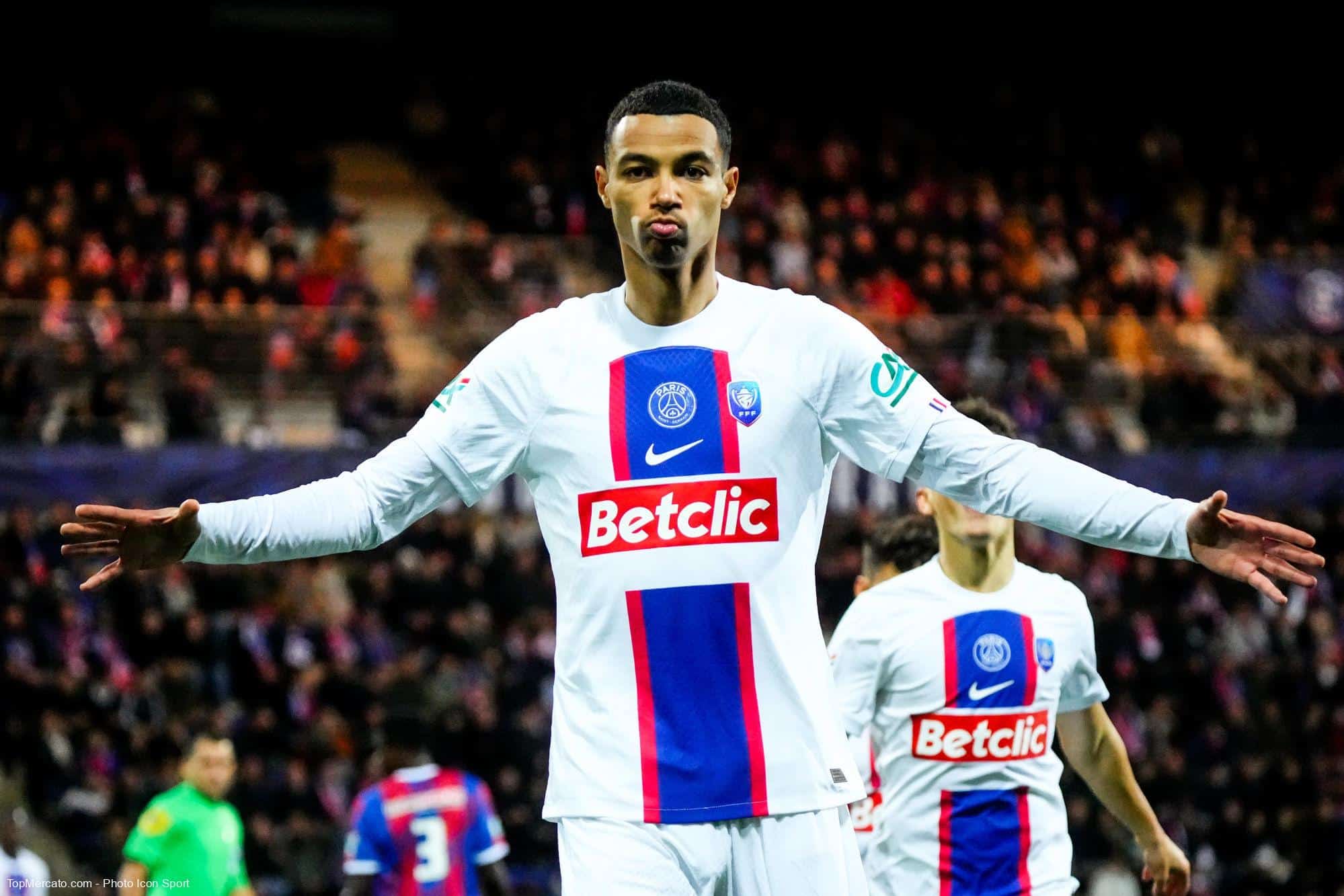 Hugo Ekitike, Paris PSG Paris Saint-Germain