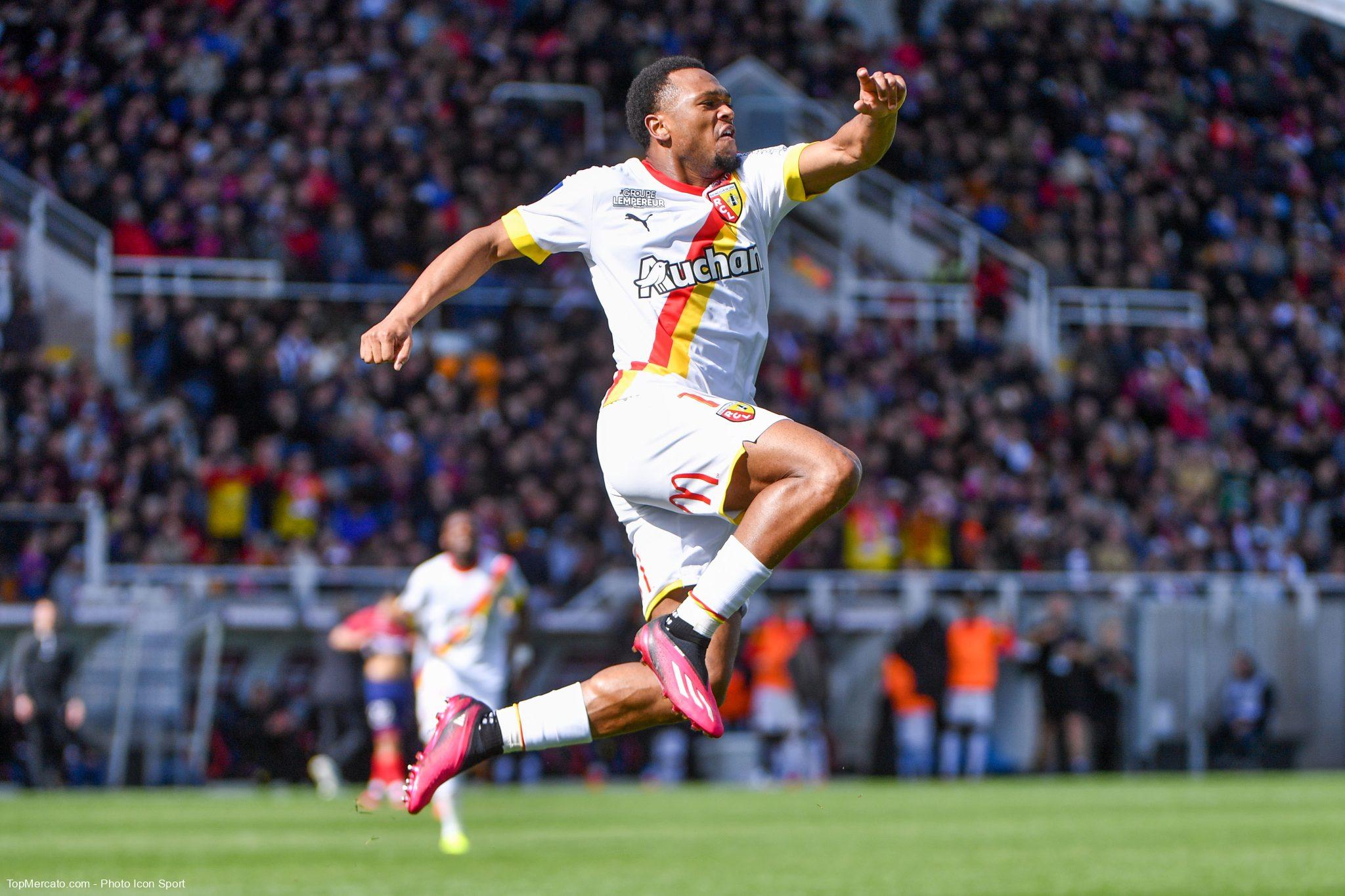 Lens : Après son exploit historique, Openda savoure !