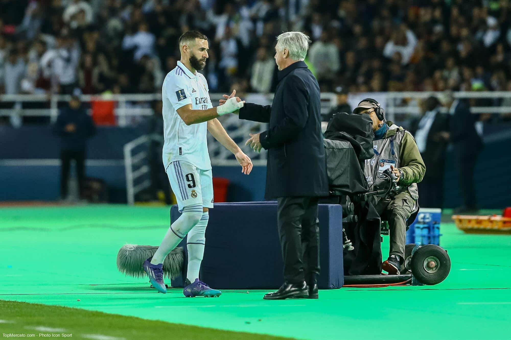 Real Madrid : Ancelotti se mêle du conflit Benzema-Deschamps